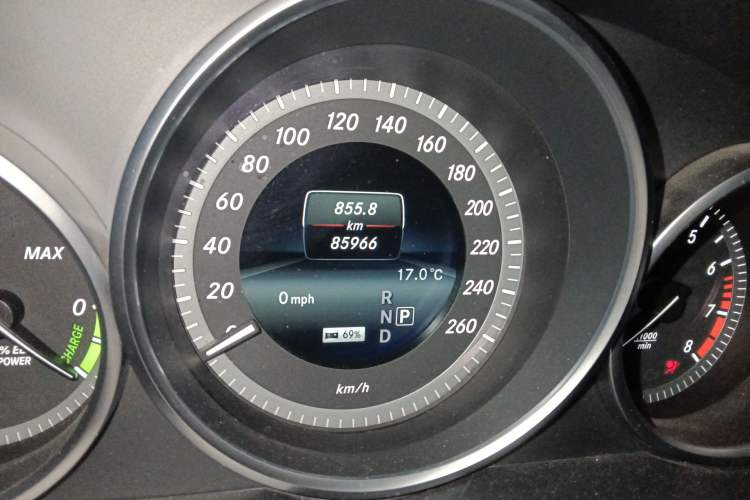 Used Mercedes-Benz E-Class 2014 E 400 L Hybrid Odometer Close Up