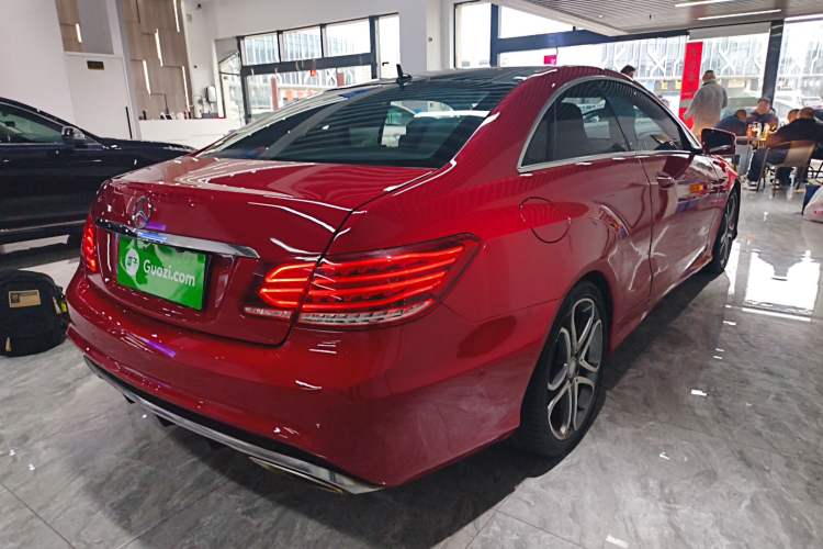 Used Mercedes-Benz E-Class 2014 E 200 Coupe Rear Right 45 Deg