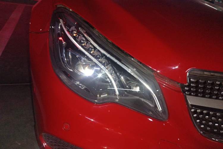 Used Mercedes-Benz E-Class 2014 E 260 Coupe Right Front Headlight