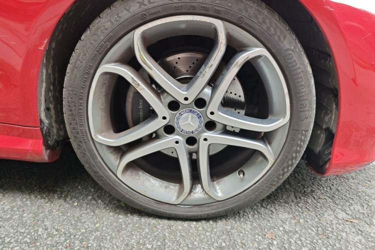 Used Mercedes-Benz E-Class 2014 E 200 Coupe Right Front Wheel Hub