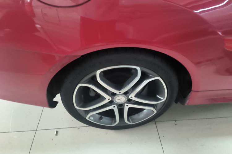 Used Mercedes-Benz E-Class 2014 E 200 Coupe Right Rear Wheel Hub