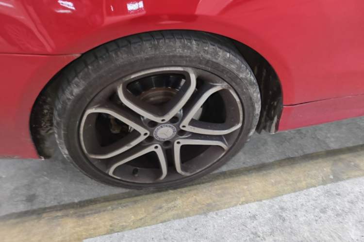 Used Mercedes-Benz E-Class 2014 E 200 Coupe Right Rear Wheel Hub