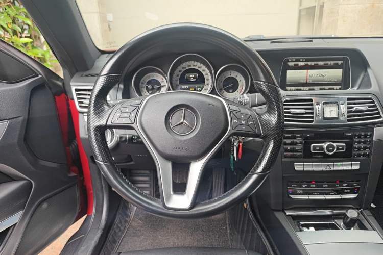 Used Mercedes-Benz E-Class 2014 E 260 Coupe Steering Wheel
