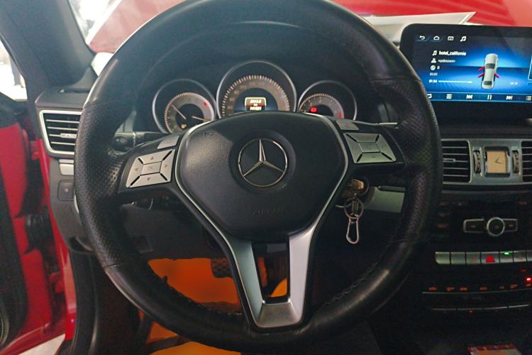 Used Mercedes-Benz E-Class 2014 E 200 Coupe Steering Wheel