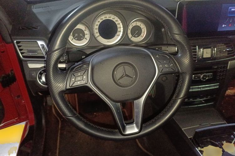 Used Mercedes-Benz E-Class 2014 E 200 Coupe Steering Wheel