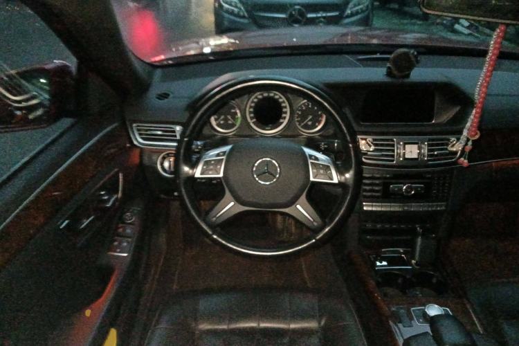 Used Mercedes-Benz E-Class 2014 E 400 L Hybrid Steering Wheel
