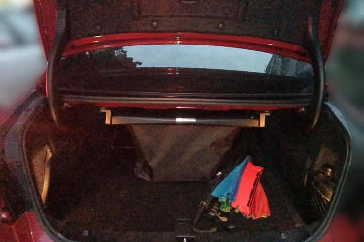 Used Mercedes-Benz E-Class 2014 E 400 L Hybrid Trunk