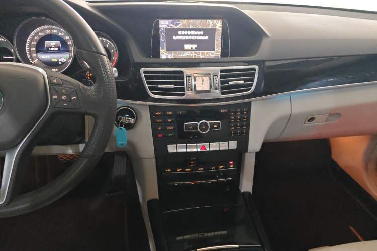 Used Mercedes-Benz E-Class 2014 E 260 L Sport Edition Audio And AC Panel