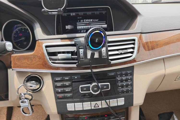 Used Mercedes-Benz E-Class 2014 E 260 L Luxury Model Audio And AC Panel