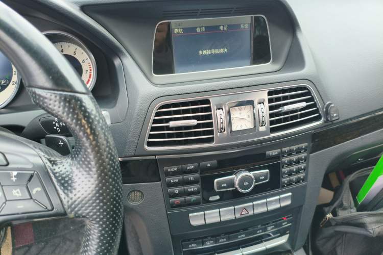 Used Mercedes-Benz E-Class 2014 E 200 Coupe Audio And AC Panel