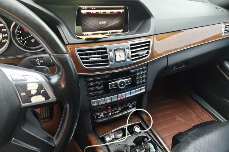 Used Mercedes-Benz E-Class 2014 E 300 L Audio And AC Panel