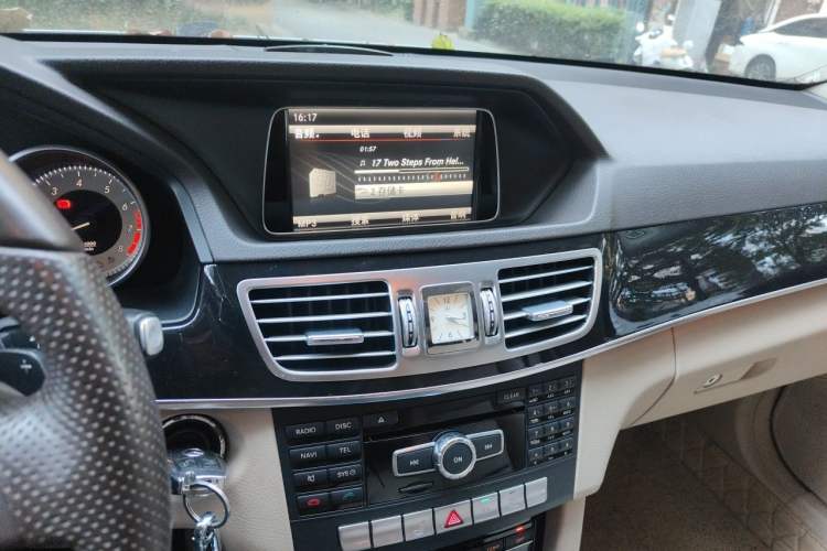 Used Mercedes-Benz E-Class 2014 Restyled E 260 L Sport Edition Audio And AC Panel