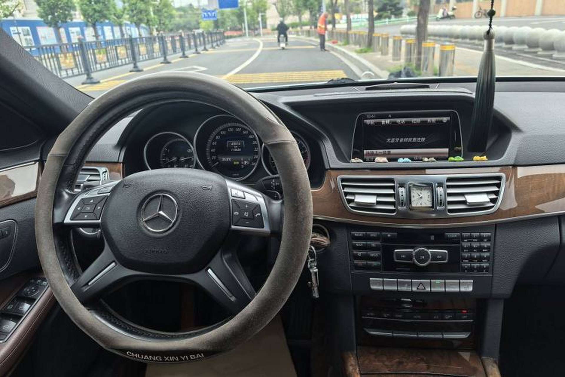 Used Mercedes-Benz E-Class 2014 E 260 L Luxury Model Audio And AC Panel