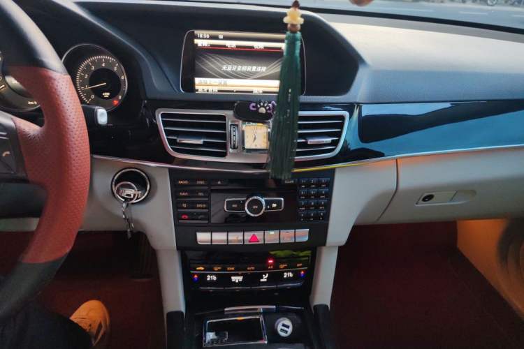 Used Mercedes-Benz E-Class 2014 E 260 L Sport Edition Audio And AC Panel