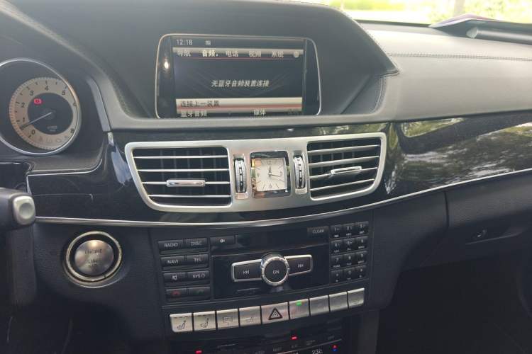 Used Mercedes-Benz E-Class 2014 E 400 L Sport Luxury Edition Audio And AC Panel