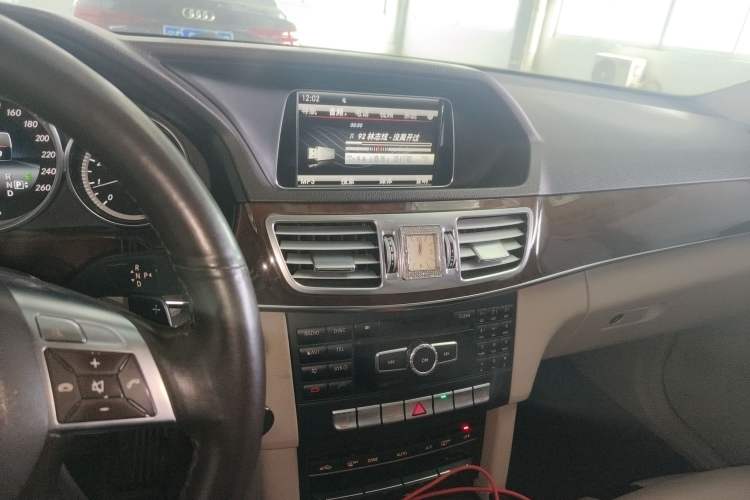 Used Mercedes-Benz E-Class 2014 E 260 L Luxury Model Audio And AC Panel