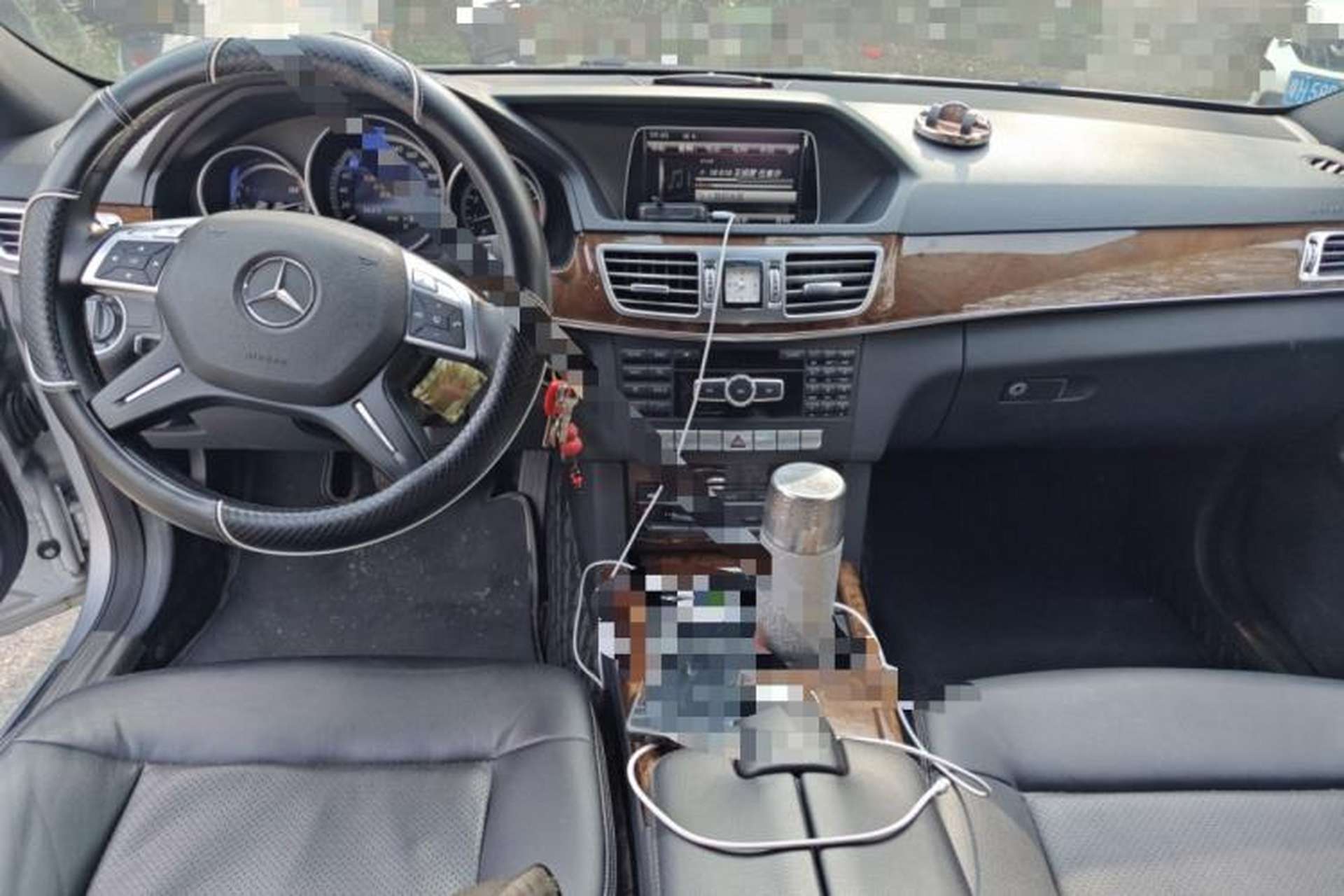 Used Mercedes-Benz E-Class 2014 E 260 L Center Console