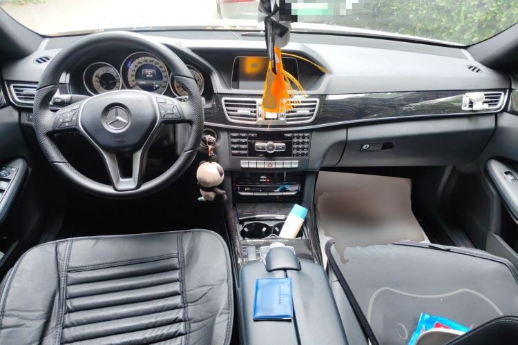 Used Mercedes-Benz E-Class 2014 Restyled E 260 L Sport Edition Center Console