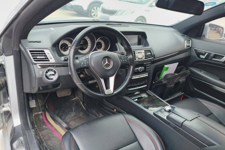 Used Mercedes-Benz E-Class 2014 E 200 Coupe Center Console