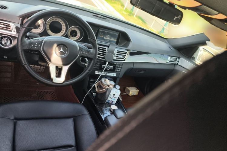 Used Mercedes-Benz E-Class 2014 Restyled E 260 L Sport Edition Center Console