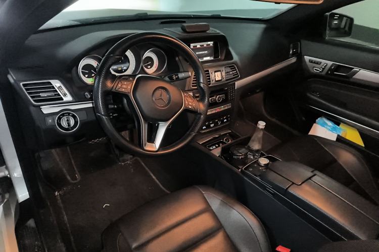 Used Mercedes-Benz E-Class 2014 E 200 Coupe Center Console