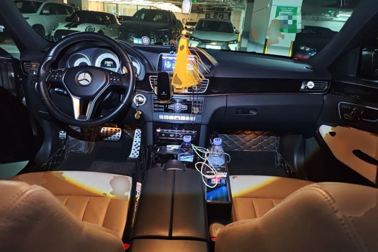 Used Mercedes-Benz E-Class 2014 Revised E 260 L Sport Luxury Edition Center Console