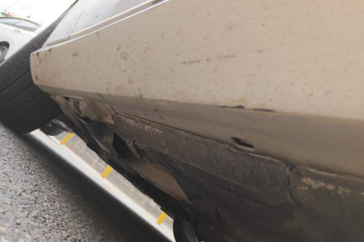 Used Mercedes-Benz E-Class 2014 E 260 L Luxury Model Chassis Front Left
