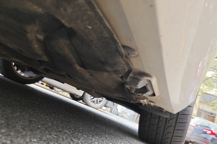 Used Mercedes-Benz E-Class 2014 E 260 L Luxury Model Chassis Rear Left