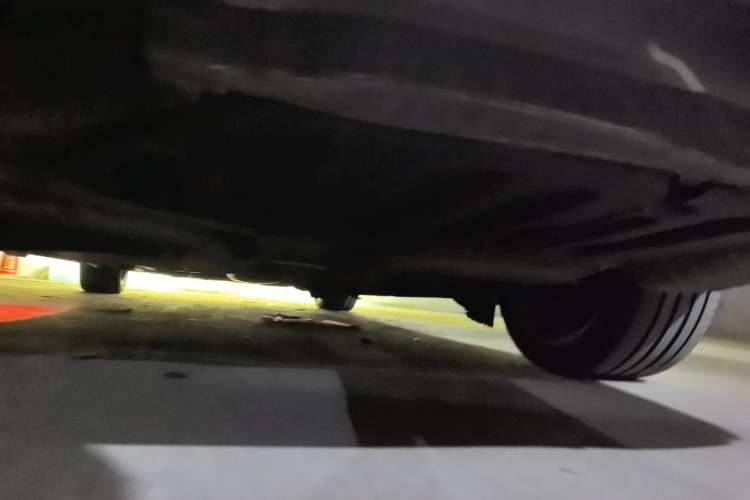 Used Mercedes-Benz E-Class 2014 E 260 L Chassis Rear Left