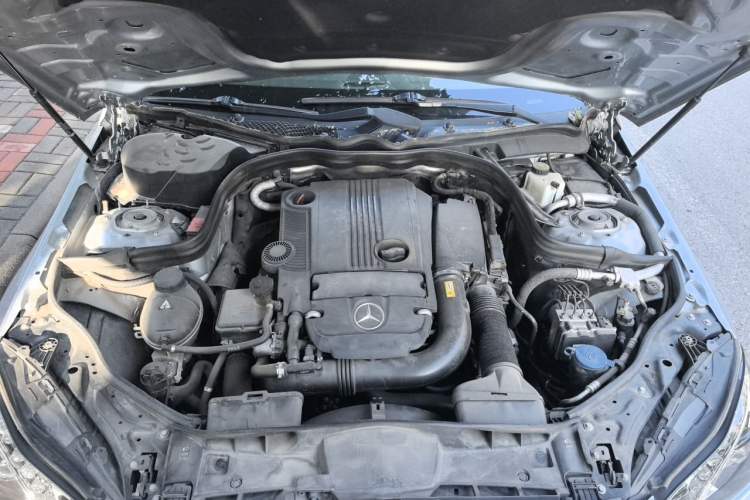 Used Mercedes-Benz E-Class 2014 E 260 L Luxury Model Engine Bay