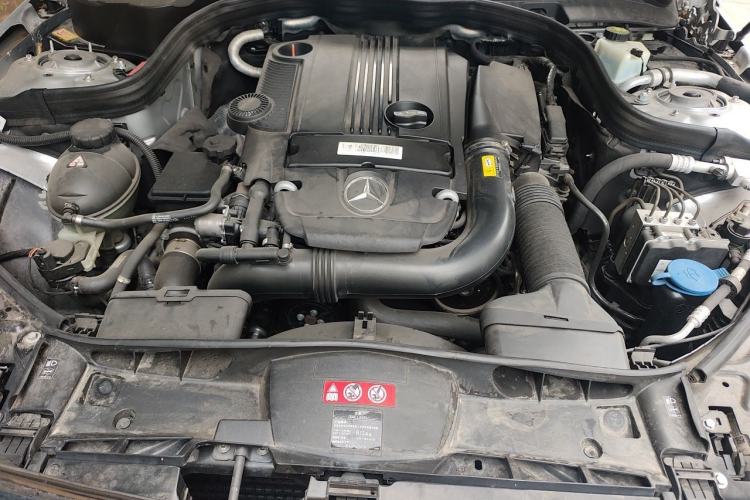 Used Mercedes-Benz E-Class 2014 E 260 L Engine Bay