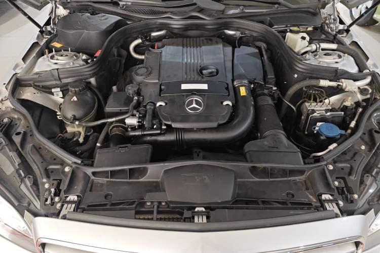 Used Mercedes-Benz E-Class 2014 E 260 L Sport Edition Engine Bay