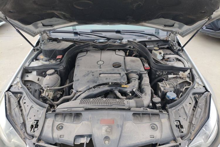 Used Mercedes-Benz E-Class 2014 E 200 Coupe Engine Bay