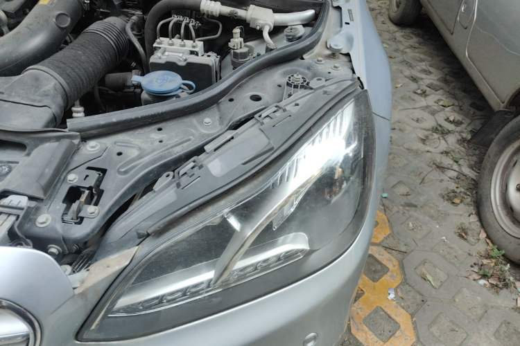 Used Mercedes-Benz E-Class 2014 Restyled E 260 L Sport Edition Engine Bay Left