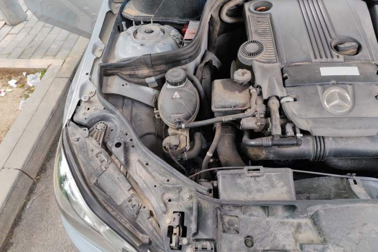 Used Mercedes-Benz E-Class 2014 Restyled E 260 L Sport Edition Engine Bay Right