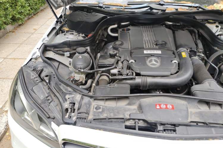 Used Mercedes-Benz E-Class 2014 Restyled E 260 L Sport Edition Engine Bay Right