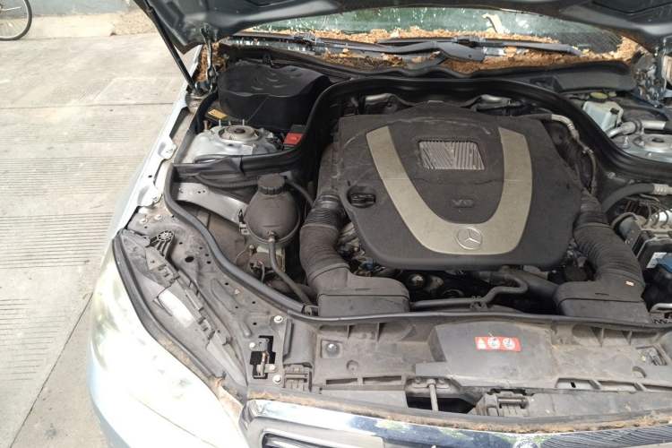Used Mercedes-Benz E-Class 2014 E 300 L Engine Bay Right