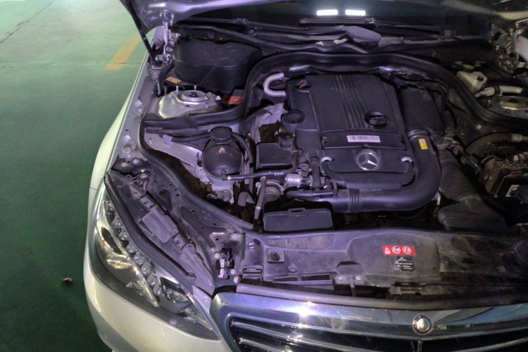 Used Mercedes-Benz E-Class 2014 E 260 L Luxury Model Engine Bay Right