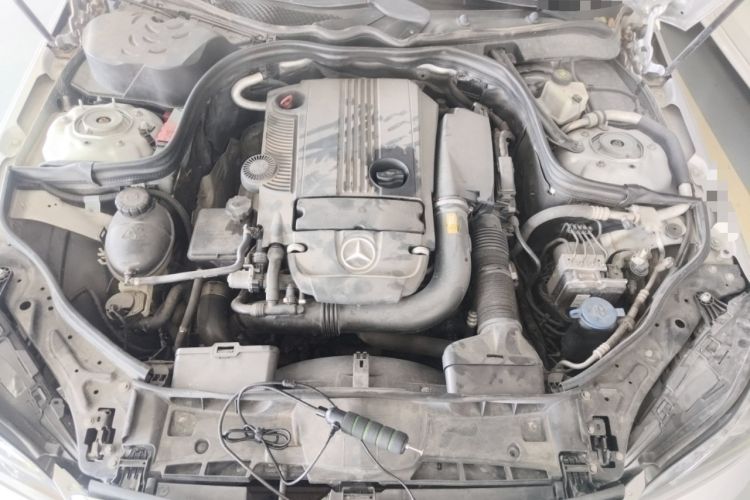 Used Mercedes-Benz E-Class 2014 E 260 L Luxury Model Engine Bay