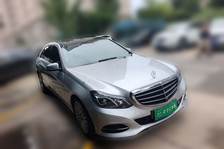 Used Mercedes-Benz E-Class 2014 E 260 L Front Right 45 Deg
