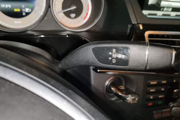 Used Mercedes-Benz E-Class 2014 Restyled E 260 L Sport Edition Gear Lever