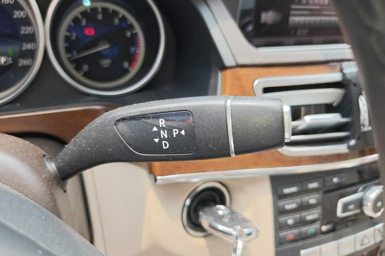Used Mercedes-Benz E-Class 2014 E 260 L Luxury Model Gear Lever