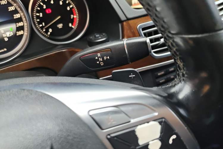 Used Mercedes-Benz E-Class 2014 E 300 L Gear Lever