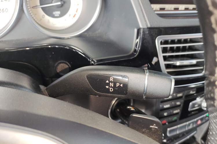 Used Mercedes-Benz E-Class 2014 E 260 L Sport Edition Gear Lever