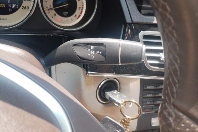 Used Mercedes-Benz E-Class 2014 E 260 L Sport Edition Gear Lever