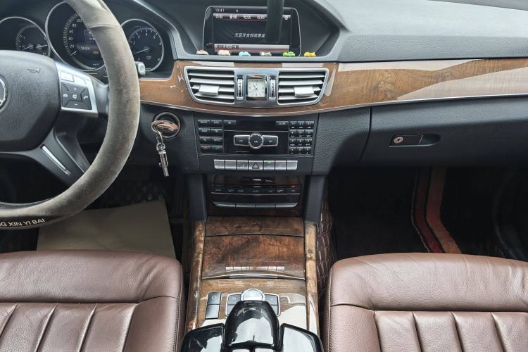 Used Mercedes-Benz E-Class 2014 E 260 L Luxury Model Gear Lever