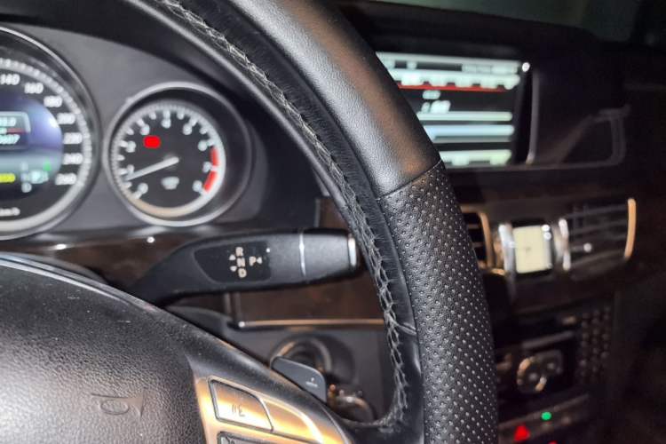 Used Mercedes-Benz E-Class 2014 E 260 L Gear Lever