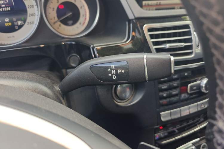 Used Mercedes-Benz E-Class 2014 E 400 L Sport Luxury Edition Gear Lever