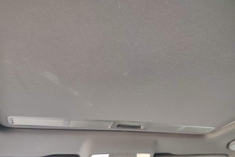 Used Mercedes-Benz E-Class 2014 Restyled E 260 L Sport Edition Headliner