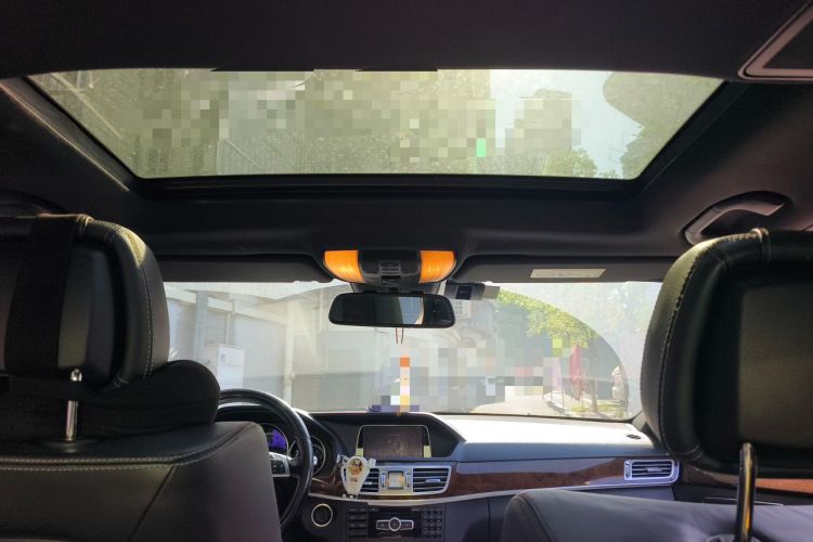 Used Mercedes-Benz E-Class 2014 Facelifted E 260 L Luxury Edition Headliner